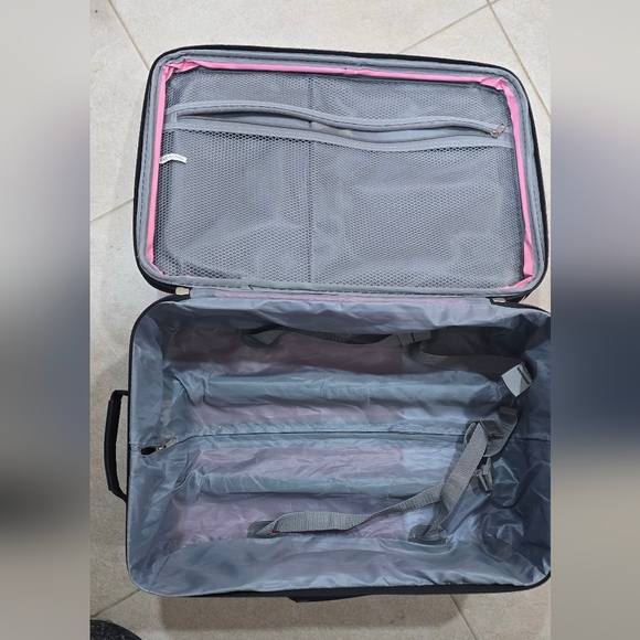 Pink Suitcase - Picture 4 of 6